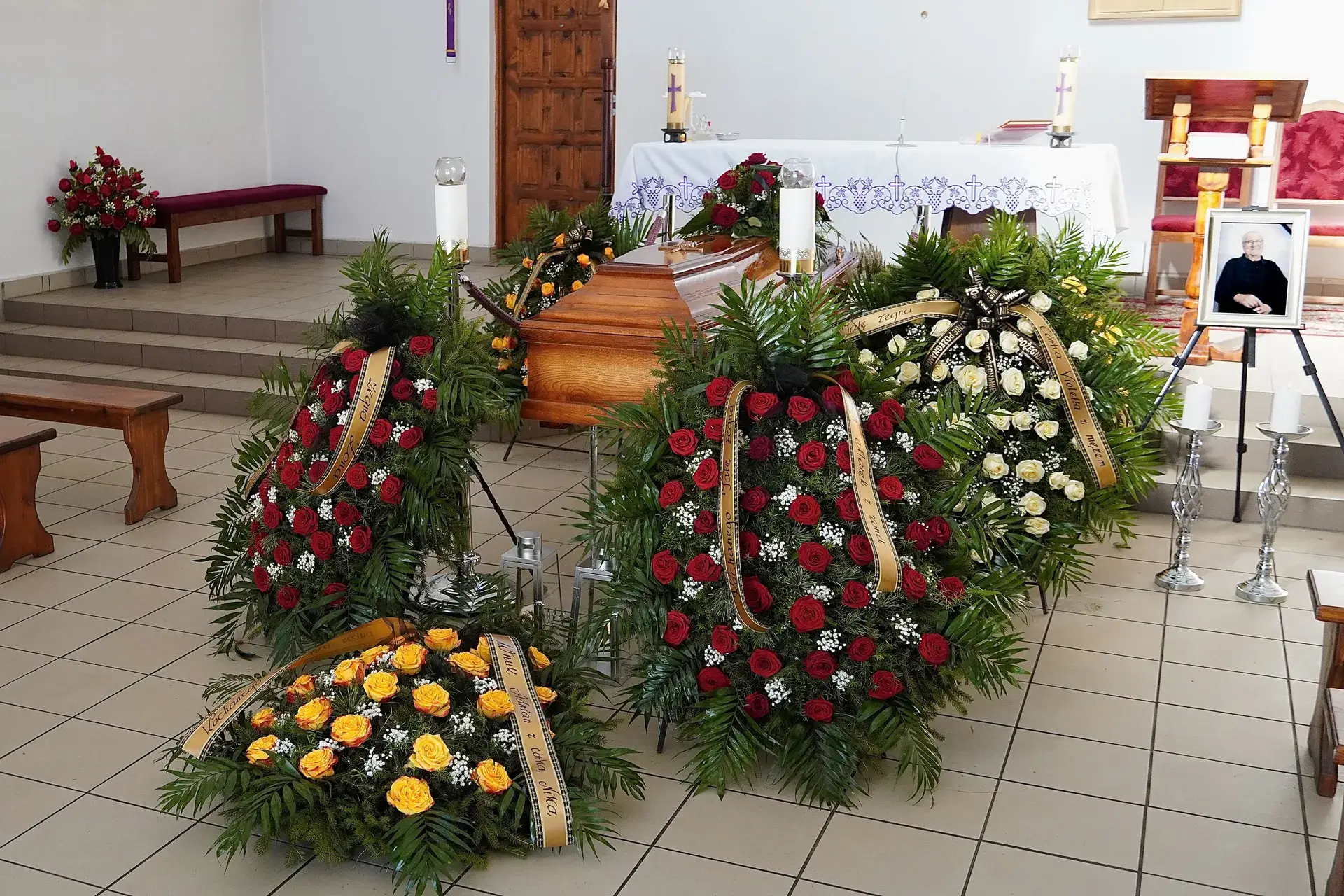 Ceremonia pogrzebowa Ceremonia pogrzebowa w Białych Błotach
